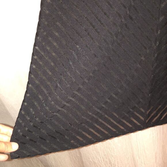 JL M Solid Black Diagonal Stripes Sleeveless Choker Front Keyhole Flare Dress - Picture 5 of 9